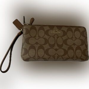 💳COACH WRISTLET🪪